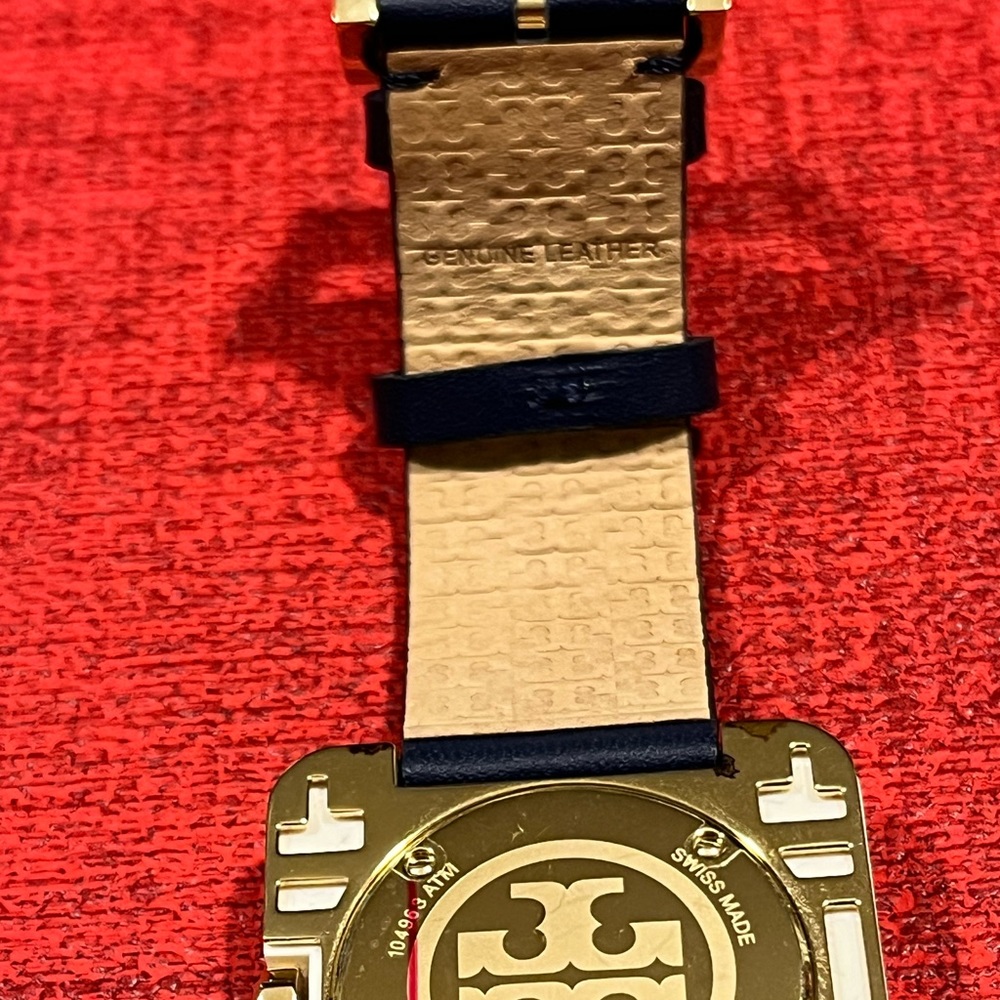 TORY BURCH ‘LIZZIE’ PRE-LOVED AUTHENTIC NAVY &WHITE SQUARE DESIGN LEATHER WATCH - Picture 15 of 16